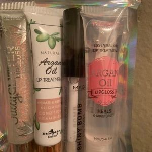 Lip gloss